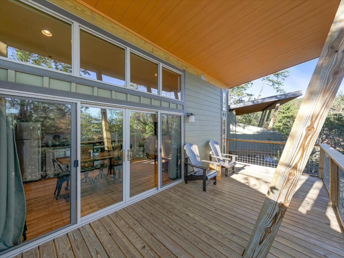 Pilot Cove Hotel Pisgah Forest Exterior photo